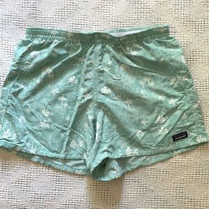 Patagonia shorts size medium